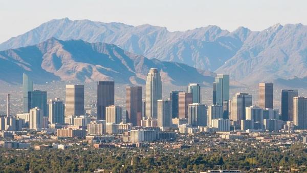Phoenix, AZ skyline